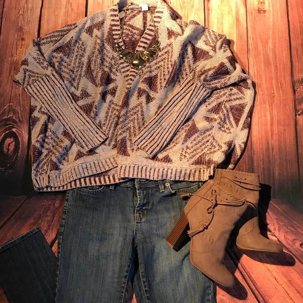 Gray and maroon sweater